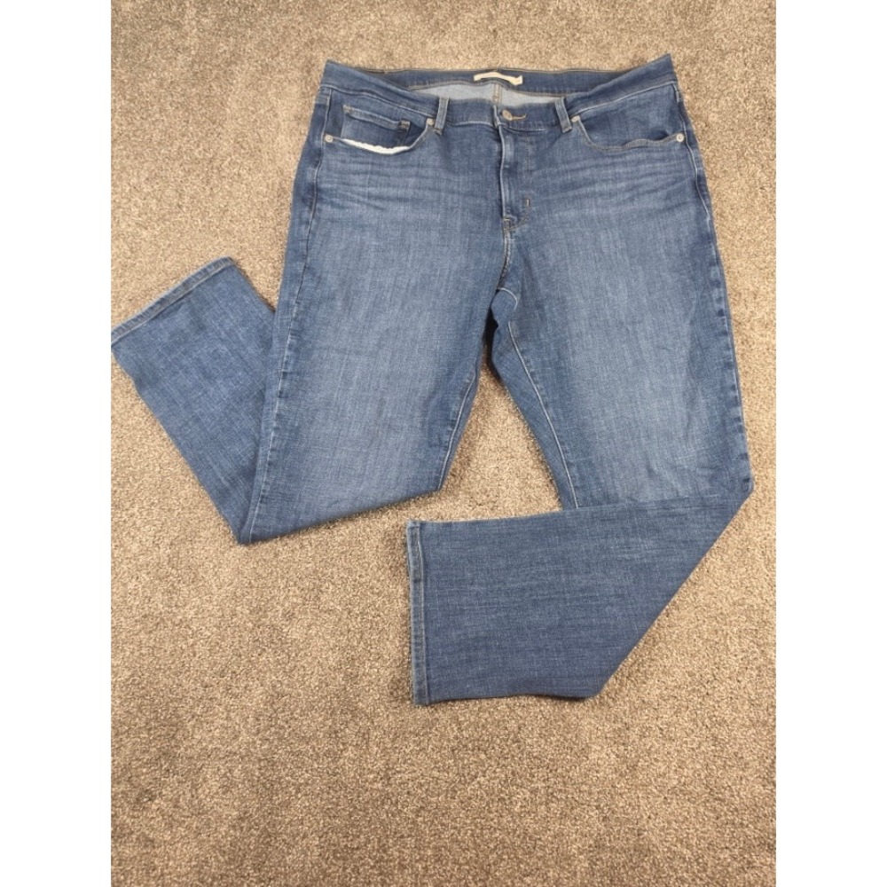 Levis Classic Straight Leg Jeans Womens 16S Blue Denim Medium Wash 39250-0082